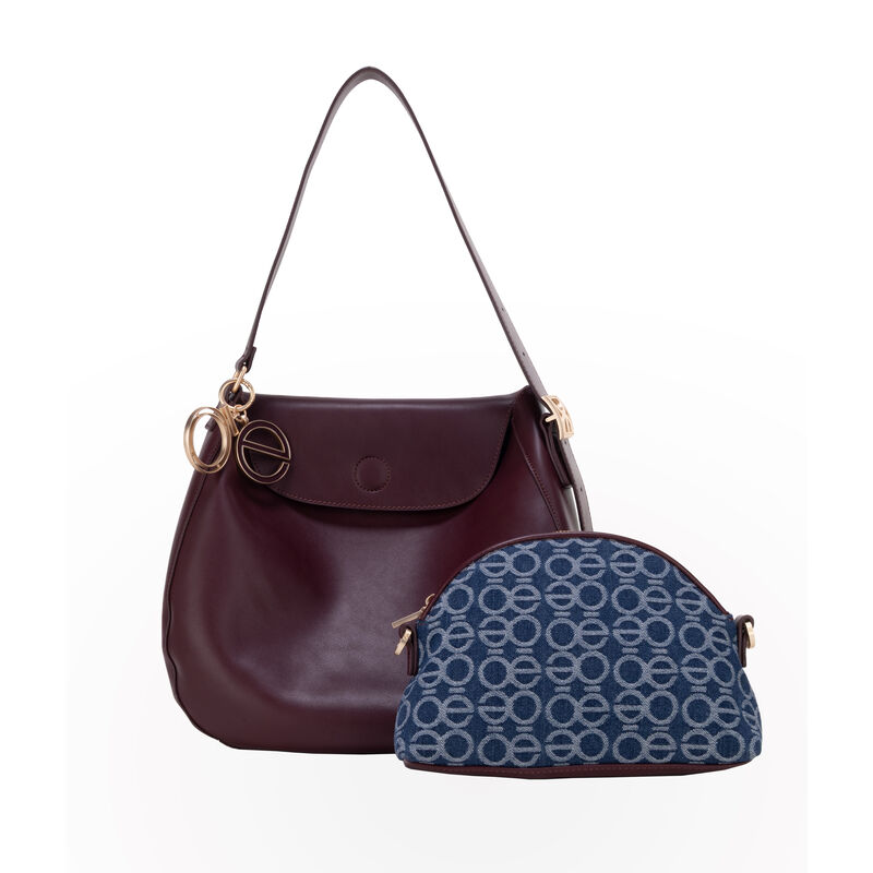 Bolsa Hobo Grande Con Charm Color Tinto image number null
