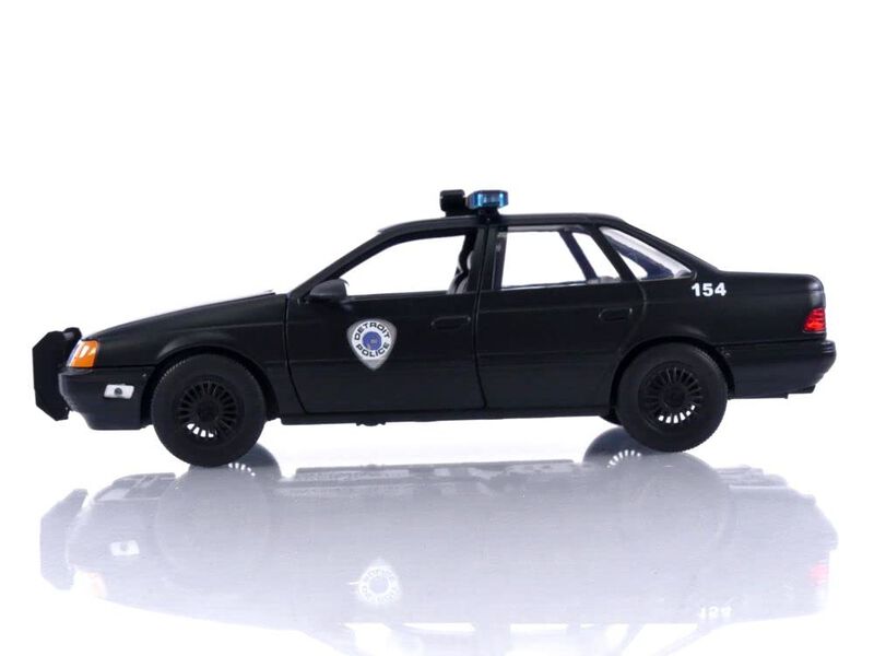 Figura De Coche Y Robocop Fundidos A Presi&oacute;n Ro... image number null