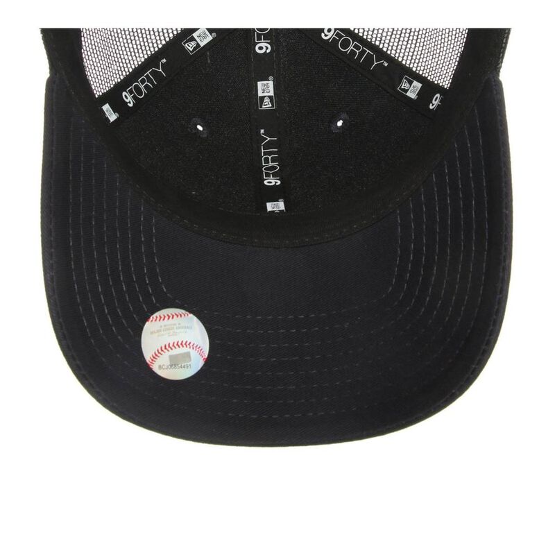 Gorra New Era New York Yankees Trucker UNISEX image number null