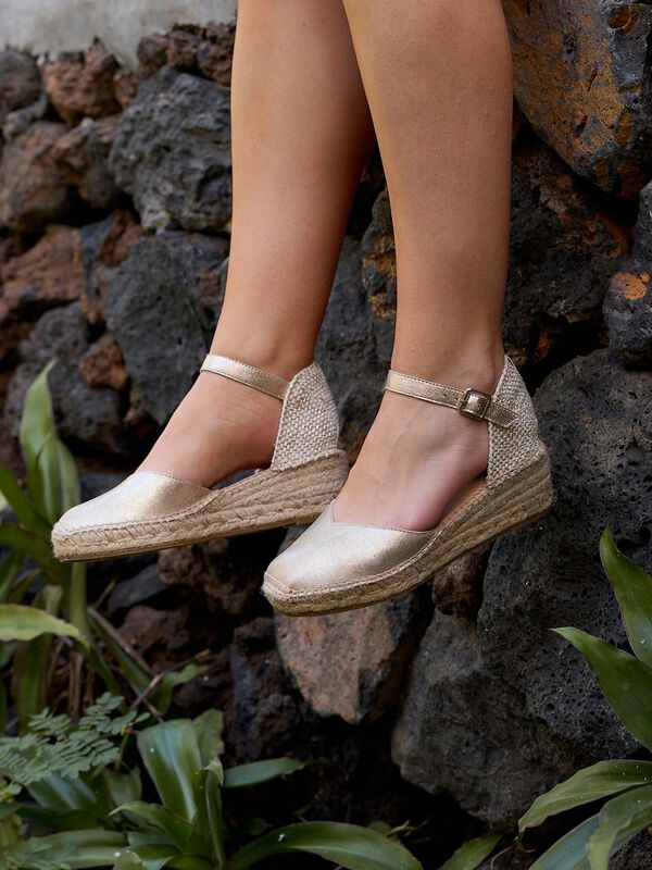 Jara Cu&ntilde;a Baja Ante Metal Oro image number null