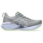 Tenis Mujer Asics NOVABLAST 5 Gris 1012B765020