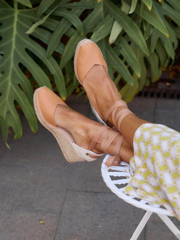 Alpargata de Cu&ntilde;a Media Romero Marr&oacute;n Claro image number null