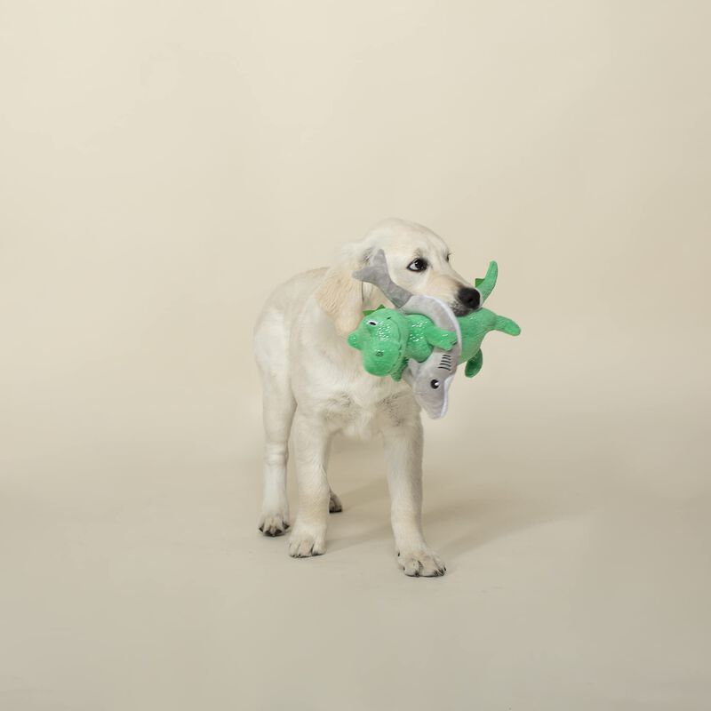 Juguete De Peluche Para Perros Fringe Shark Wee... image number null