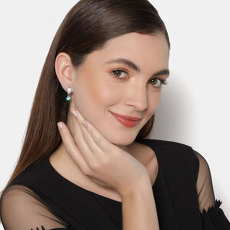 Aretes en Baño de Oro Blanco de 18K con Cristal... image number null