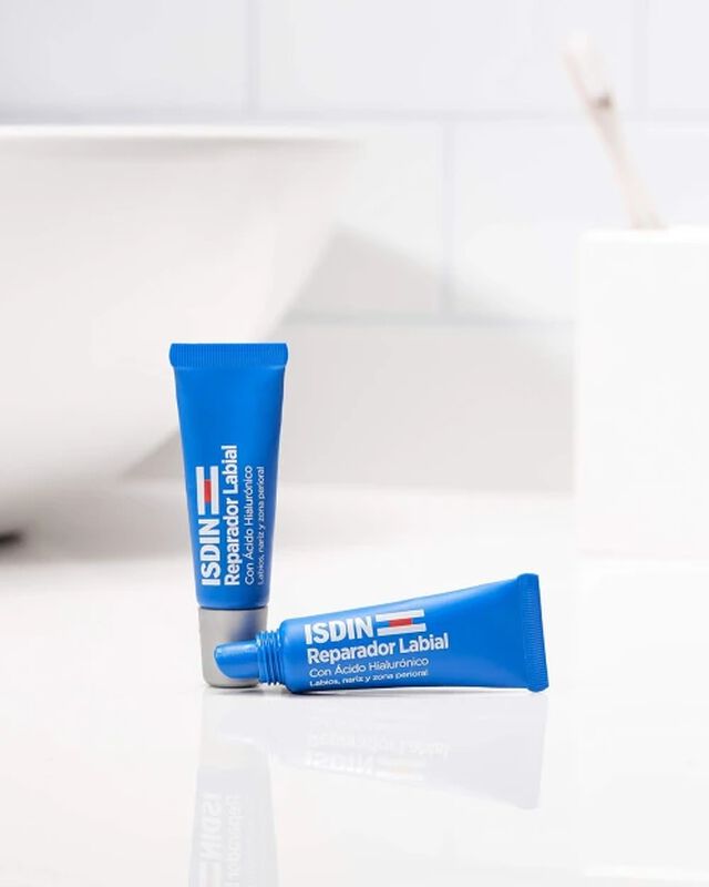 ISDIN REPARADOR LABIAL B&Aacute;LSAMO 10 ML image number null