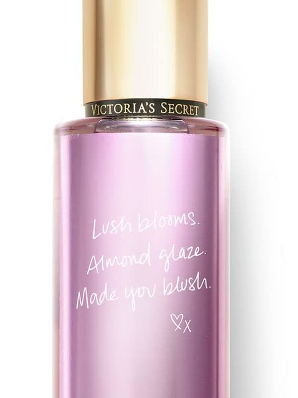 Perfume Victoria's Secret Velvet Petals Mist 25... image number null