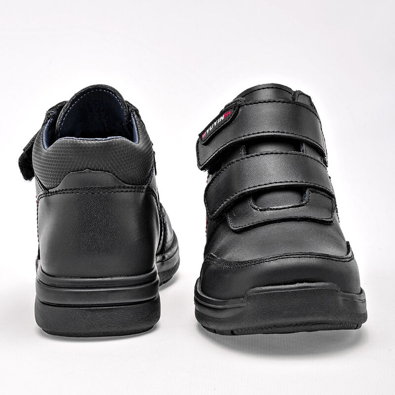 Yuyin Bota para ni&ntilde;o negro image number null