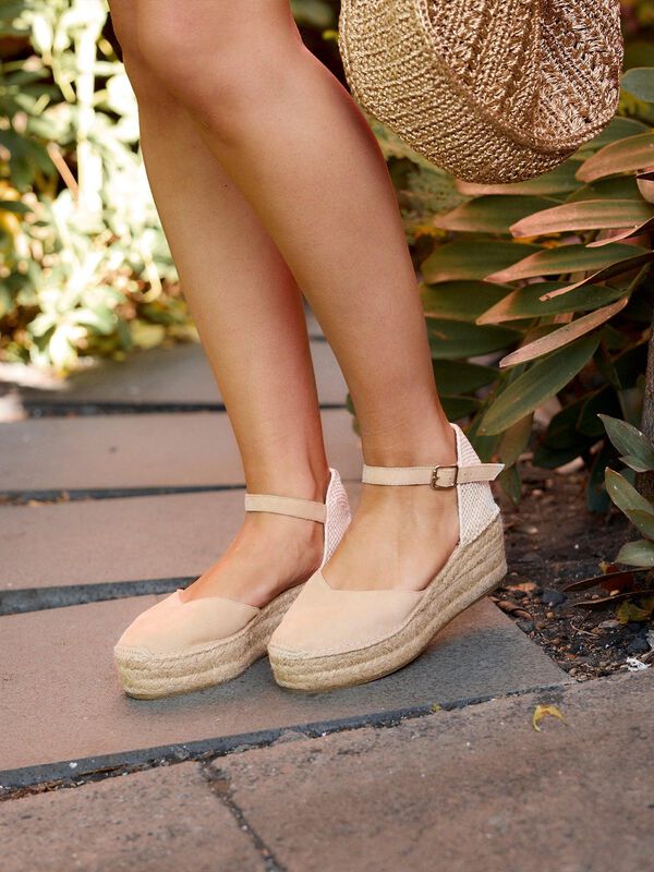 Alpargata de Plataforma Jara con Pulsera image number null