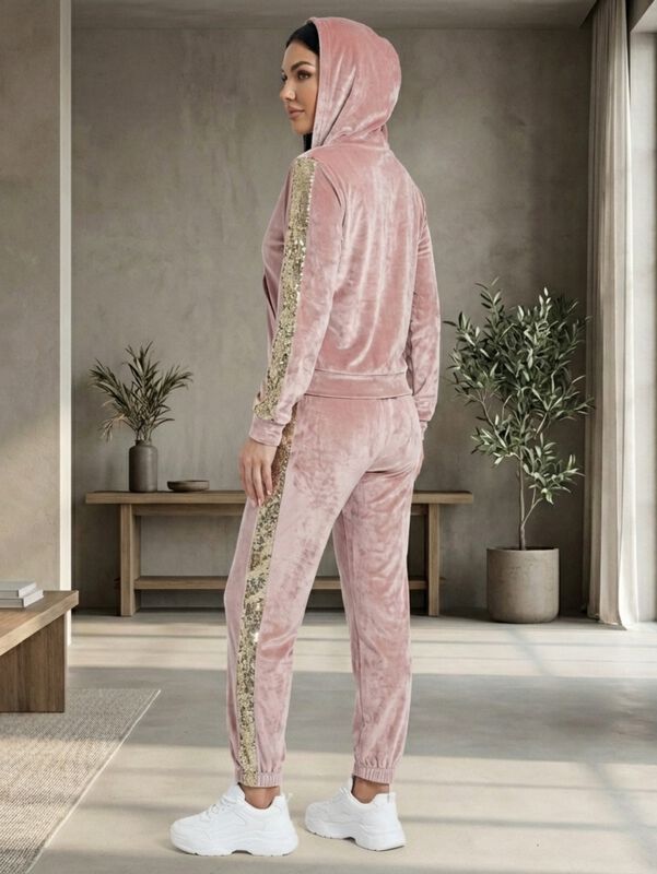 Conjunto Aterciopelado Deportivo con Detalles B... image number null