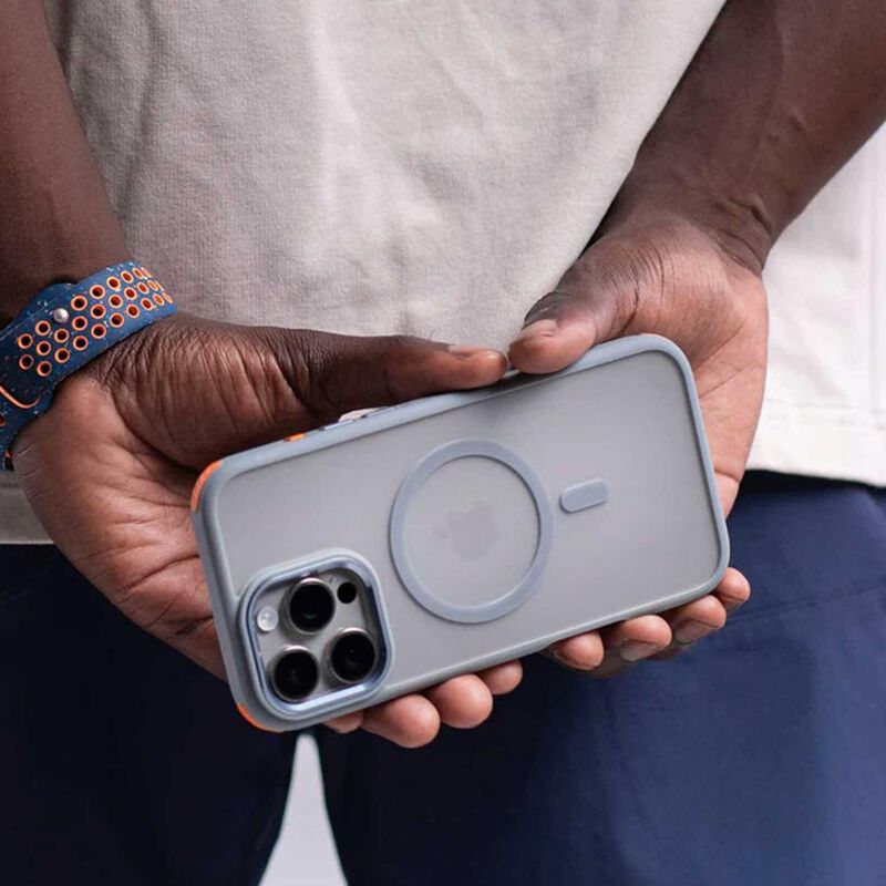 Funda PRODIGEE Formula Mag para iPhone 16 PRO G... image number null