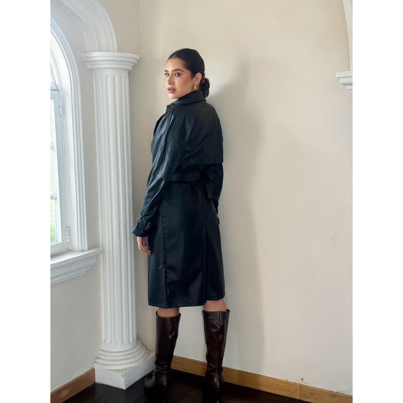 Gabardina de vinipiel image number null