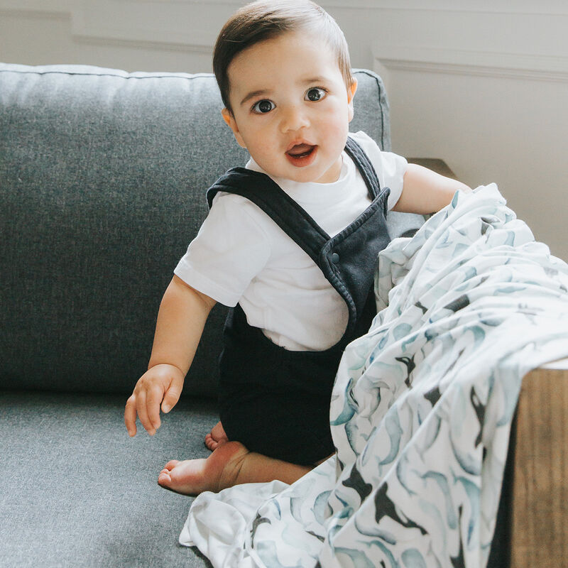 Cobija Envolvente Kai image number null