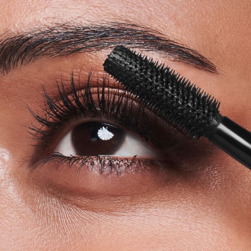M&aacute;scara De Pesta&ntilde;as Covergirl Lash Blast Volume... image number null