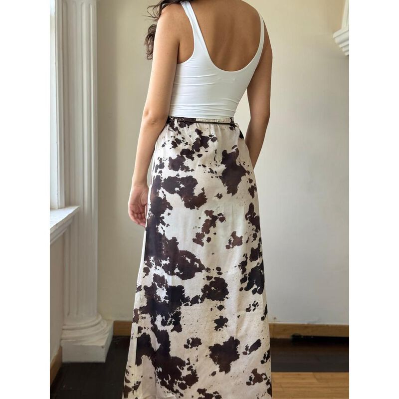 Falda con cintur&oacute;n satinada vaca image number null