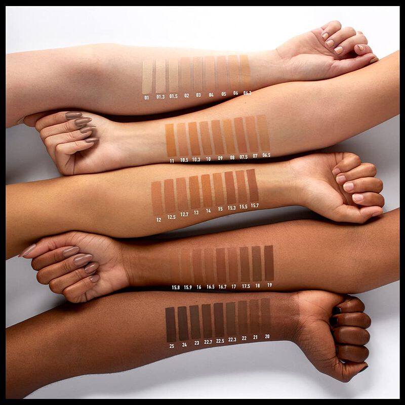 Foundation Nyx Professional Makeup Can't Stop W... image number null
