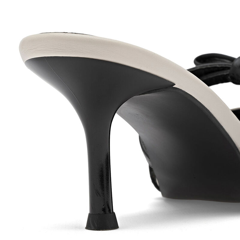 Lady Paulina Zapatilla Beige Para Mujer 147343c... image number null