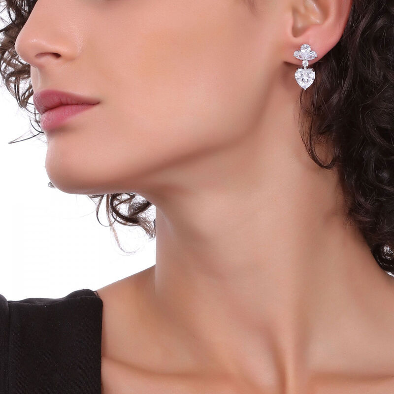Aretes en Baño de Oro Blanco de 18K de Corazón ... image number null