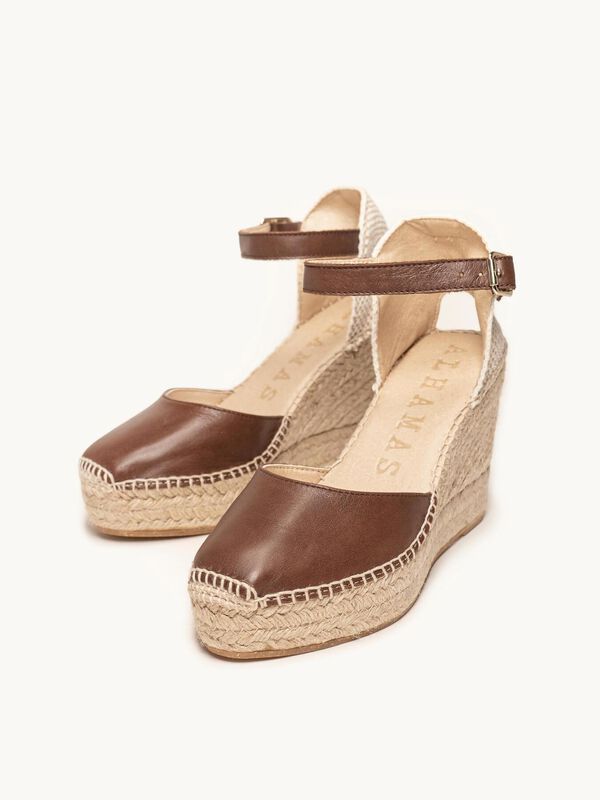 Alpargata de Cu&ntilde;a Alta Marga en Napa Marr&oacute;n Osc... image number null