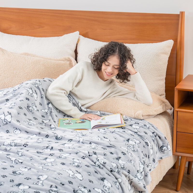 Manta De Felpa Berkshire Blanket Peanuts&reg; Velve... image number null