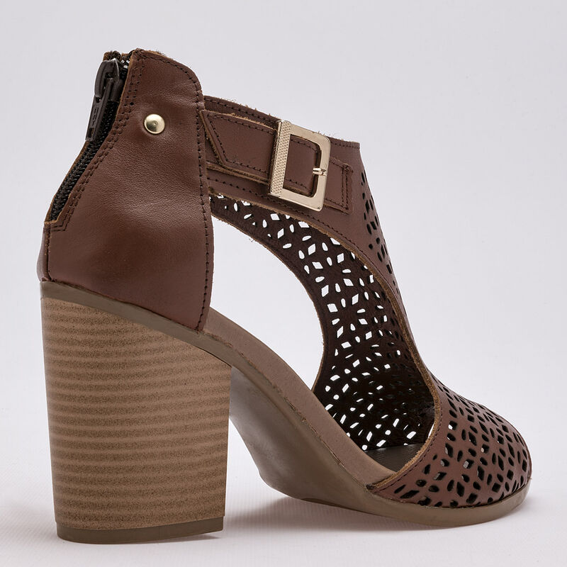 Cruz Shoes Zapatos para mujer caf&eacute; image number null