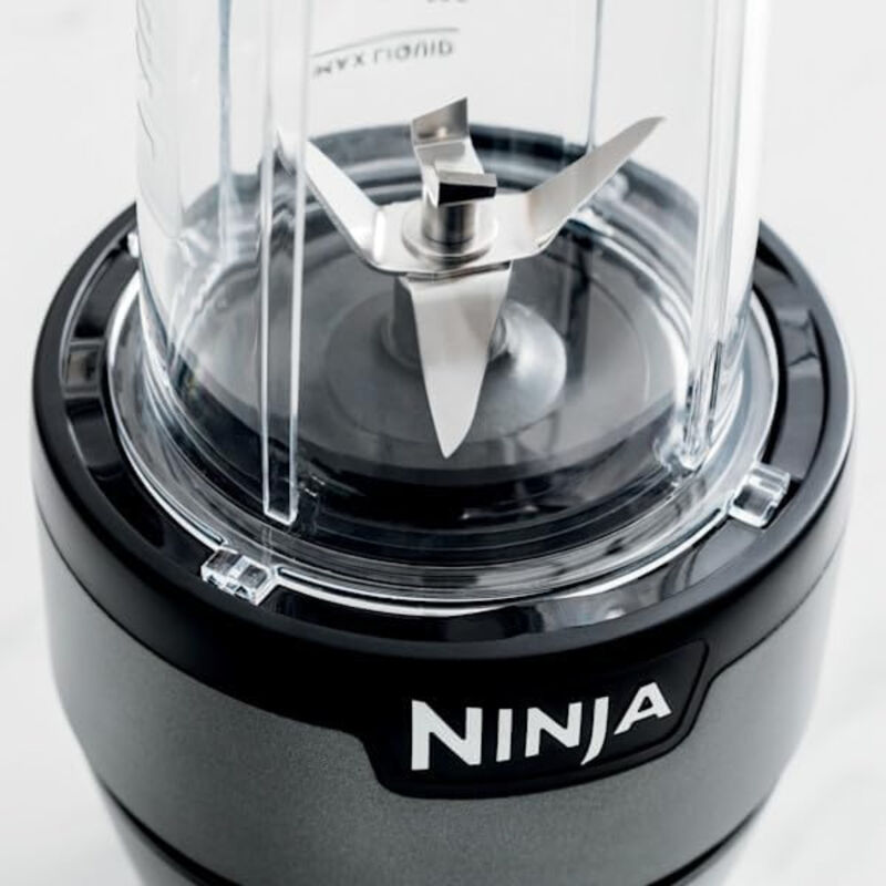 Nutri-Blender Ninja Bn300 20Oz/591Ml 700W Gris ... image number null