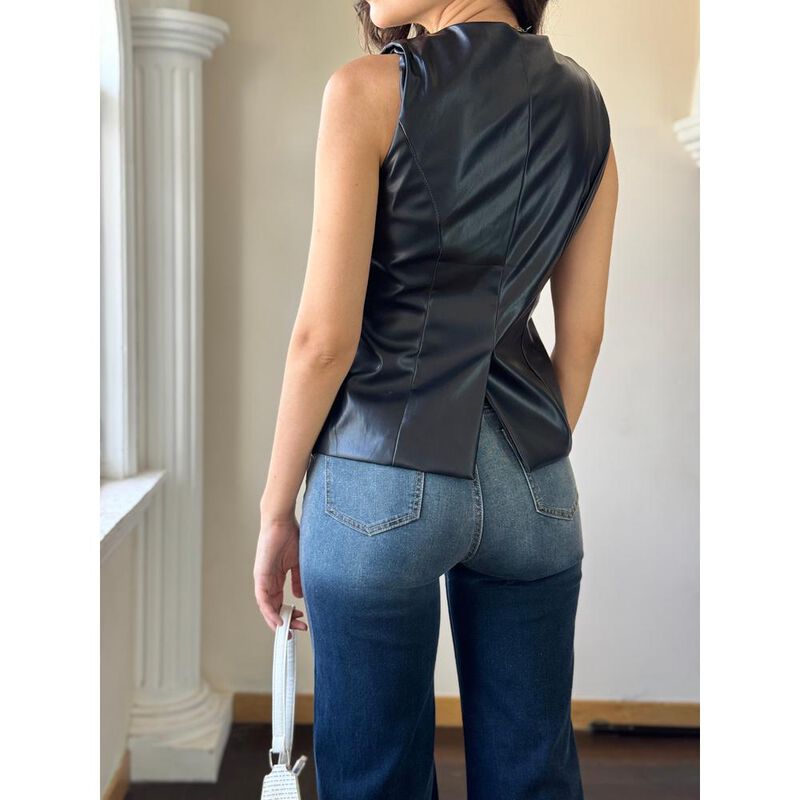 Chaleco de vinipiel image number null