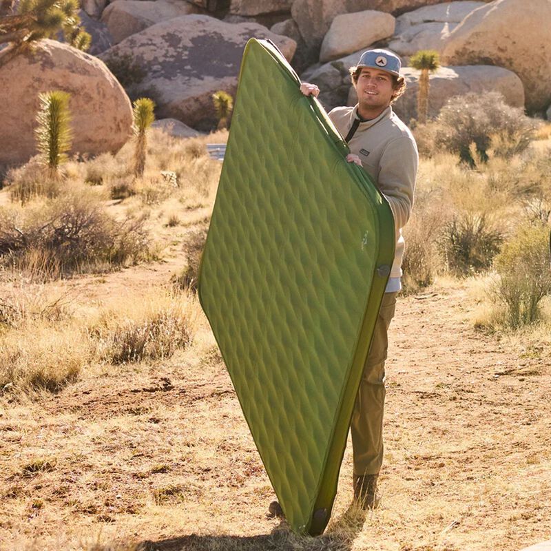 Bajo Sleeping Pad Doble Autoinflable Para Campi... image number null