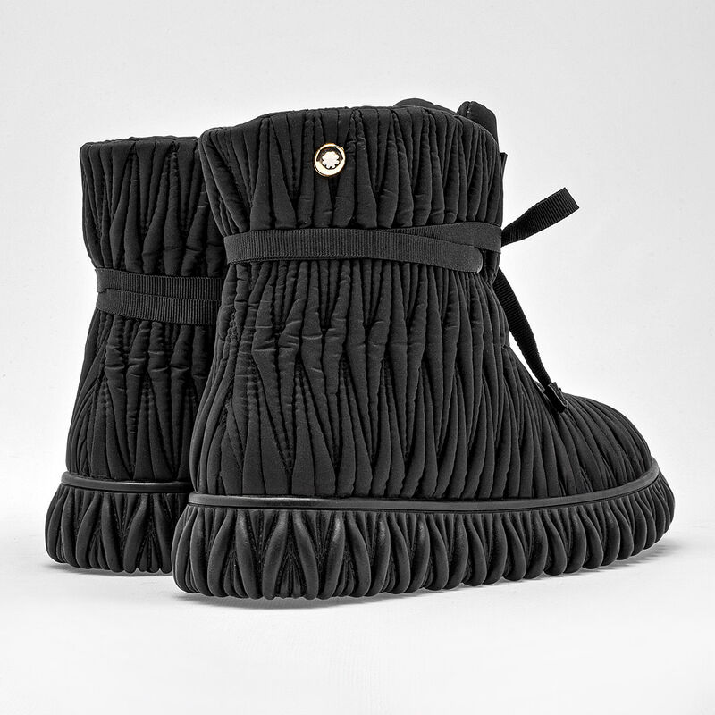 Moramora Bota con peluche para mujer negro image number null