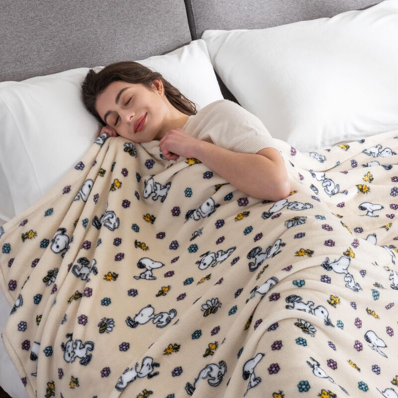 Manta De Felpa Berkshire Blanket Peanuts&reg; Velve... image number null