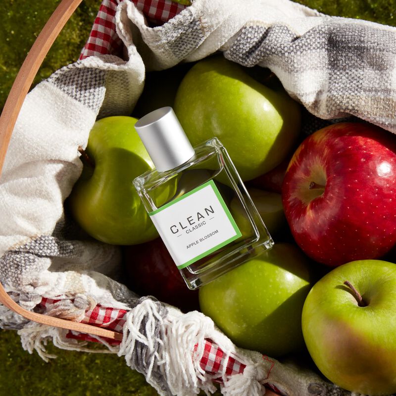 Perfume Clean Classic Apple Blossom 60 Ml Para ... image number null