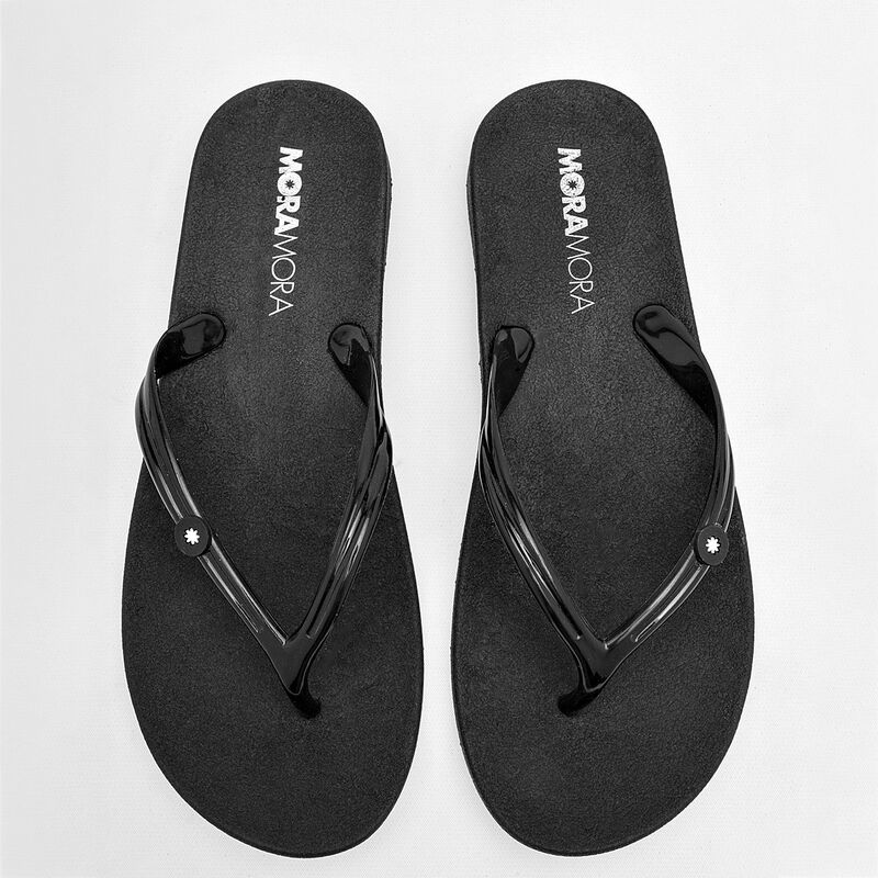 Moramora Sandalia para mujer negro image number null