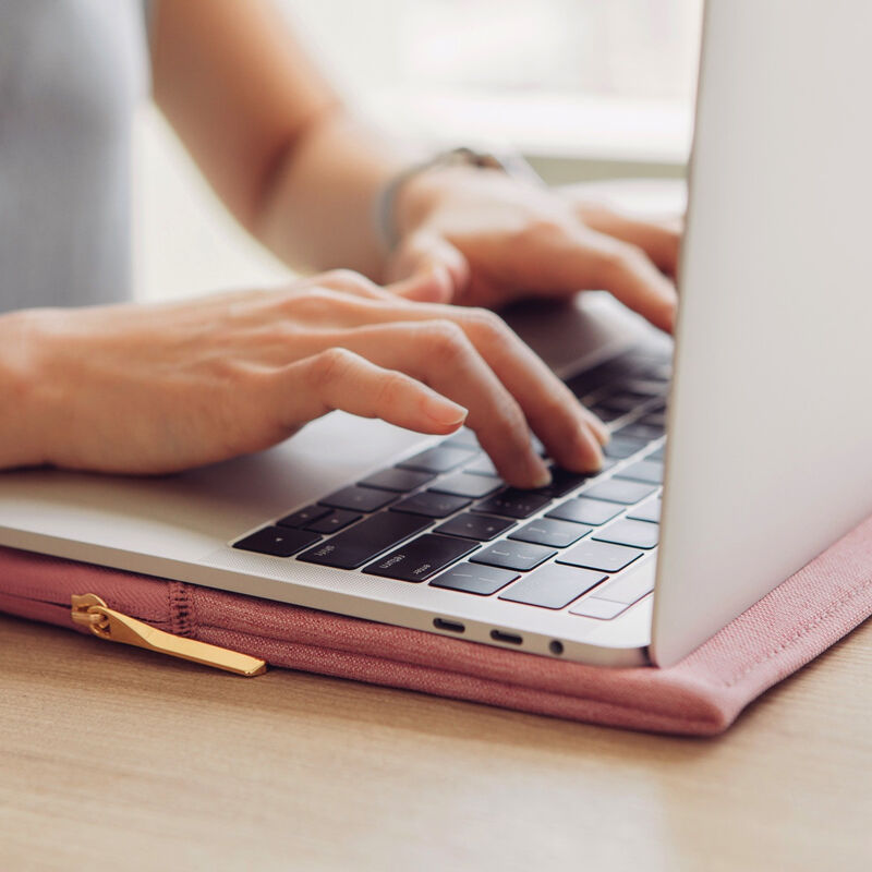 Sleeve Moshi Pluma 14¨ - Rosa image number null