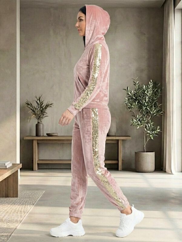 Conjunto Aterciopelado Deportivo con Detalles B... image number null