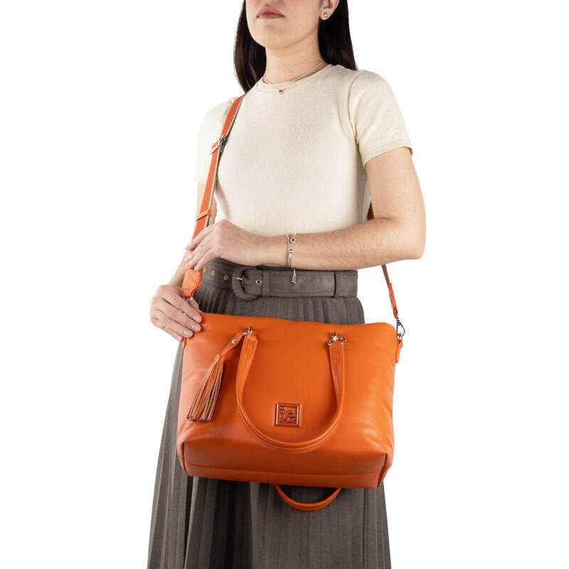 Bolsa Tote Grande Con Tassel Color Naranja image number null