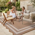 Alfombra Garvee 152x229 cm Marr&oacute;n Impermeable Con Borde Festoneado
