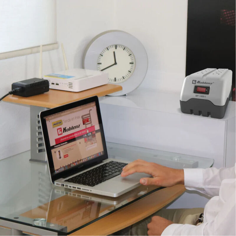 Reguladores Koblenz 1400VA 8 Contactos Gris 2 P... image number null