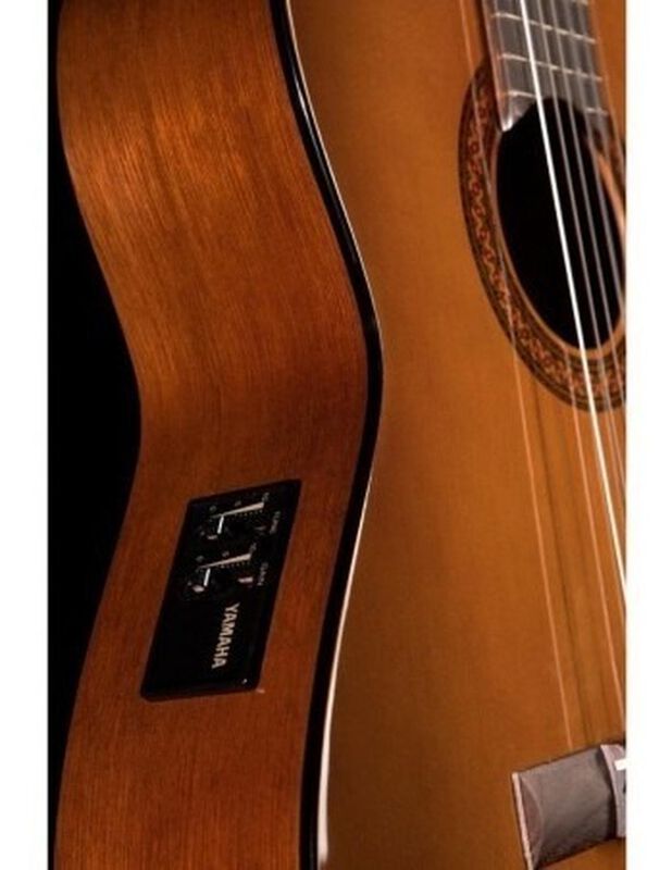 Paquete Guitarra Electroacustica Yamaha Cx40 Af... image number null