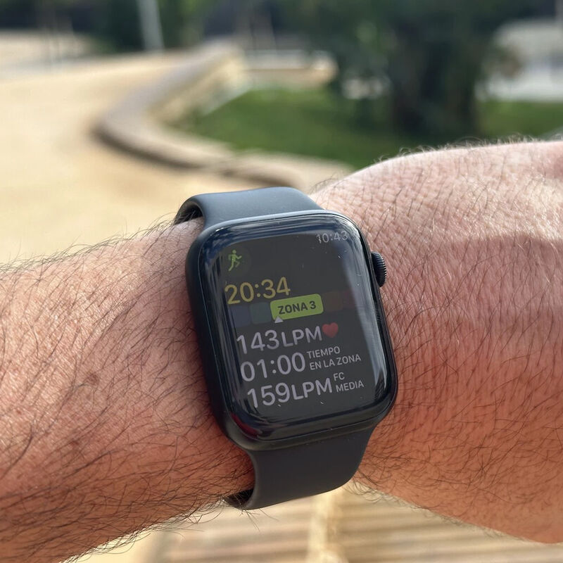 Apple Watch Serie 8 45mm Negro (Reacondicionado... image number null