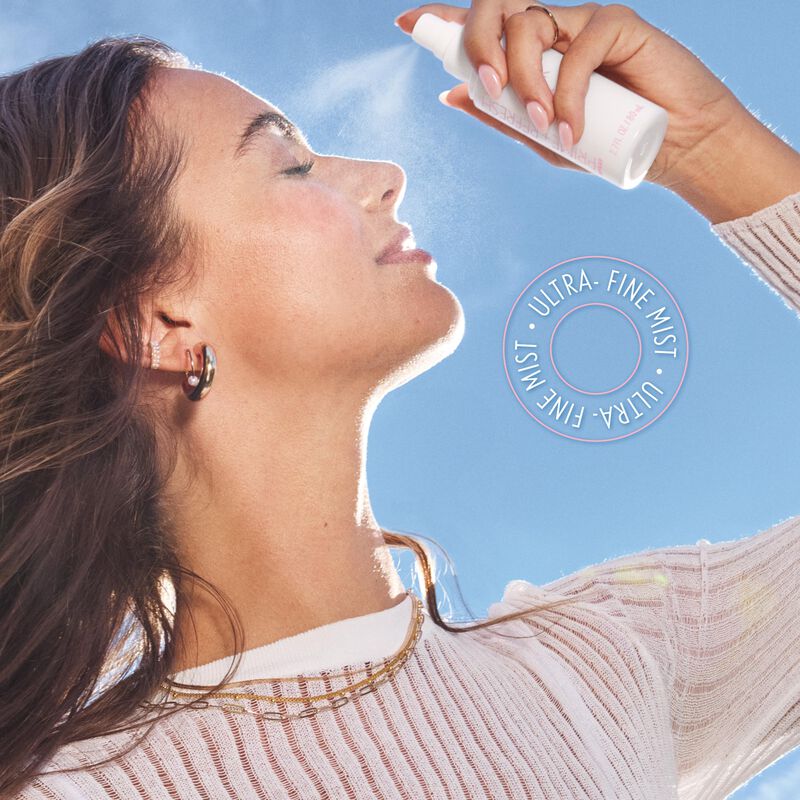Face Mist Covergirl Clean Fresh, Leche Nutritiv... image number null