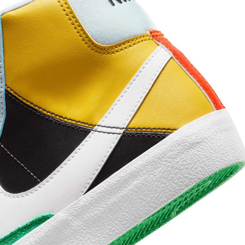 Tenis Casual Nike Blazer MID &acute;77 SE D (GS) FJ29... image number null