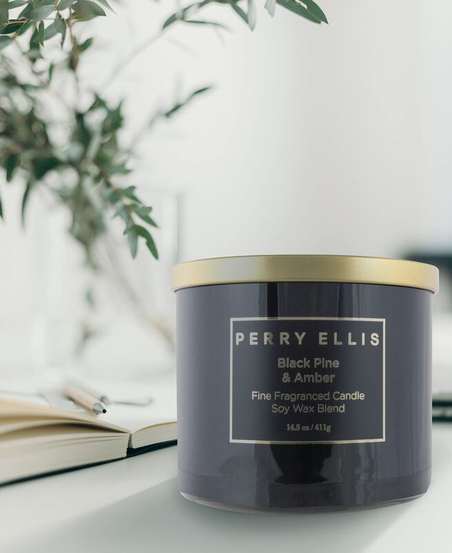 Vela Perfumada Perry Ellis Black Pine + Amber S... image number null