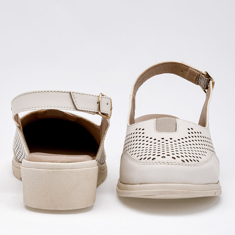 Gilardi Zapato de horma c&oacute;moda para mujer latte image number null