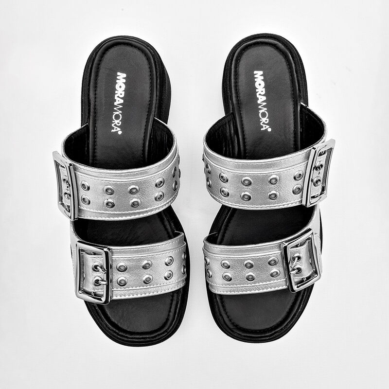 Moramora Sandalia para mujer plata image number null