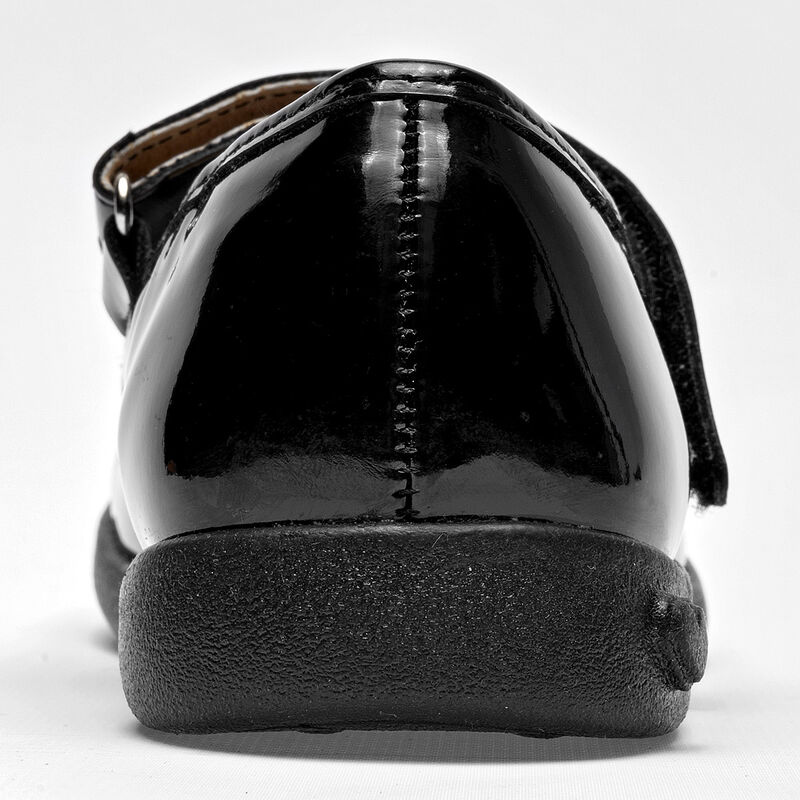 Ensue&ntilde;o Zapato para ni&ntilde;a negro charol BAJA image number null