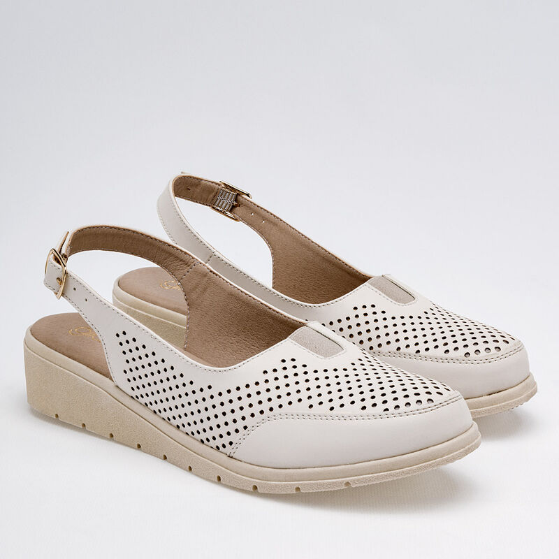 Gilardi Zapato de horma c&oacute;moda para mujer latte image number null